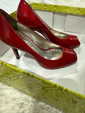 Gianni Bini Red Peep Toe Pumps - Size 6 M